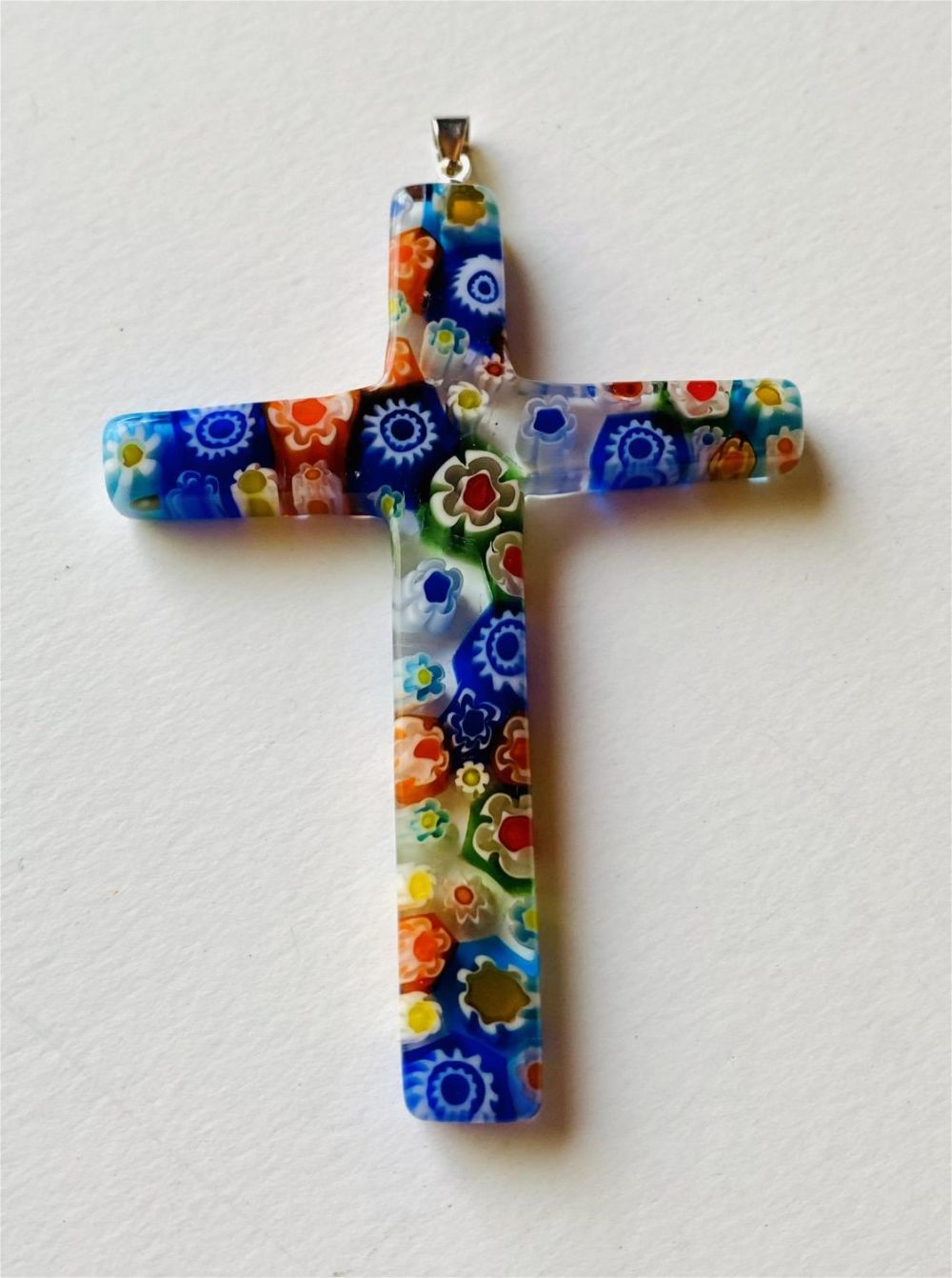 Lot 305: Millefiore glass cross pendant