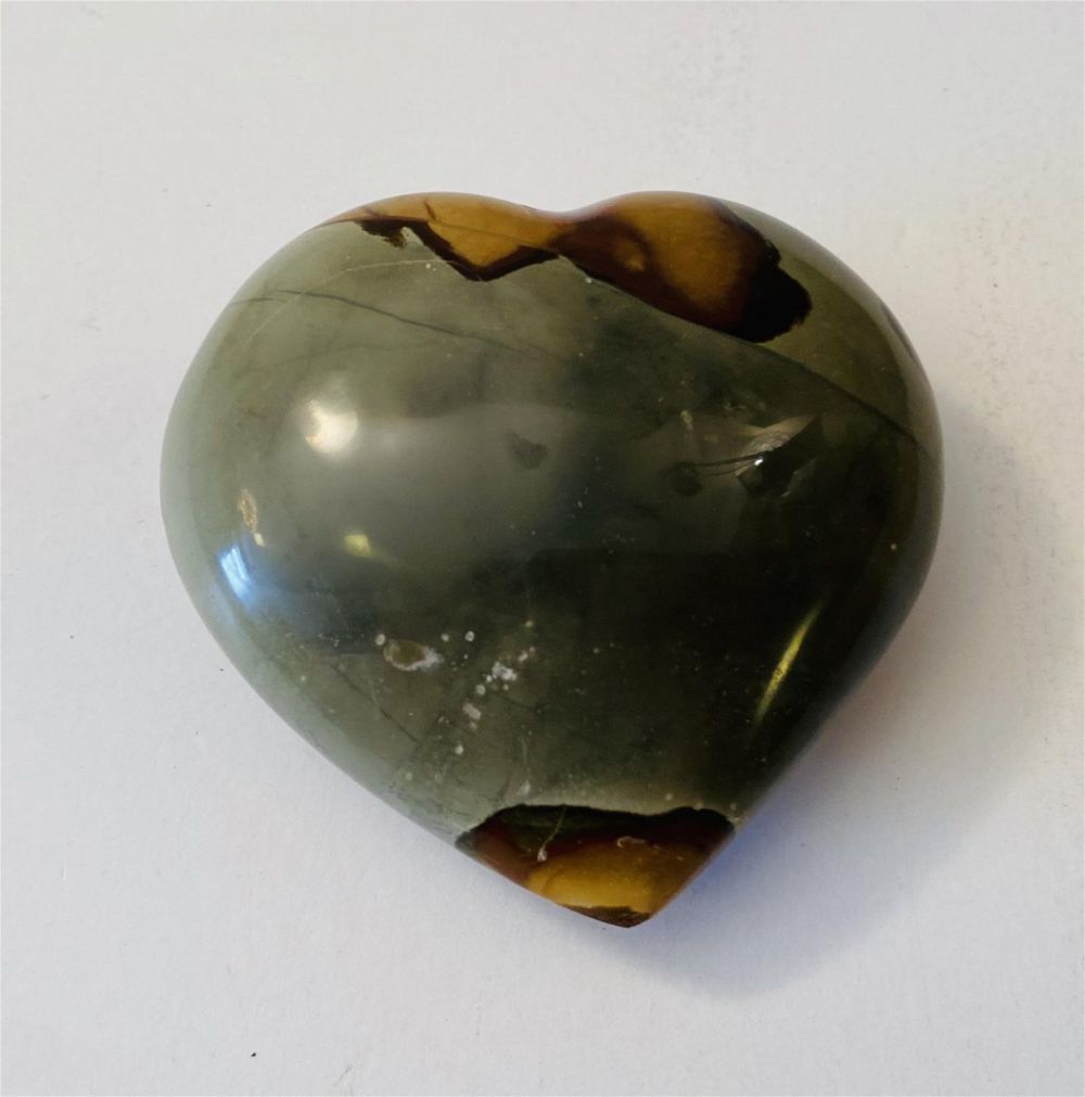 Lot 339: Jasper large heart paperweight