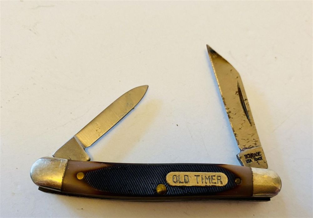 Lot 343: Vintage Schrade Old Timer pocket knife