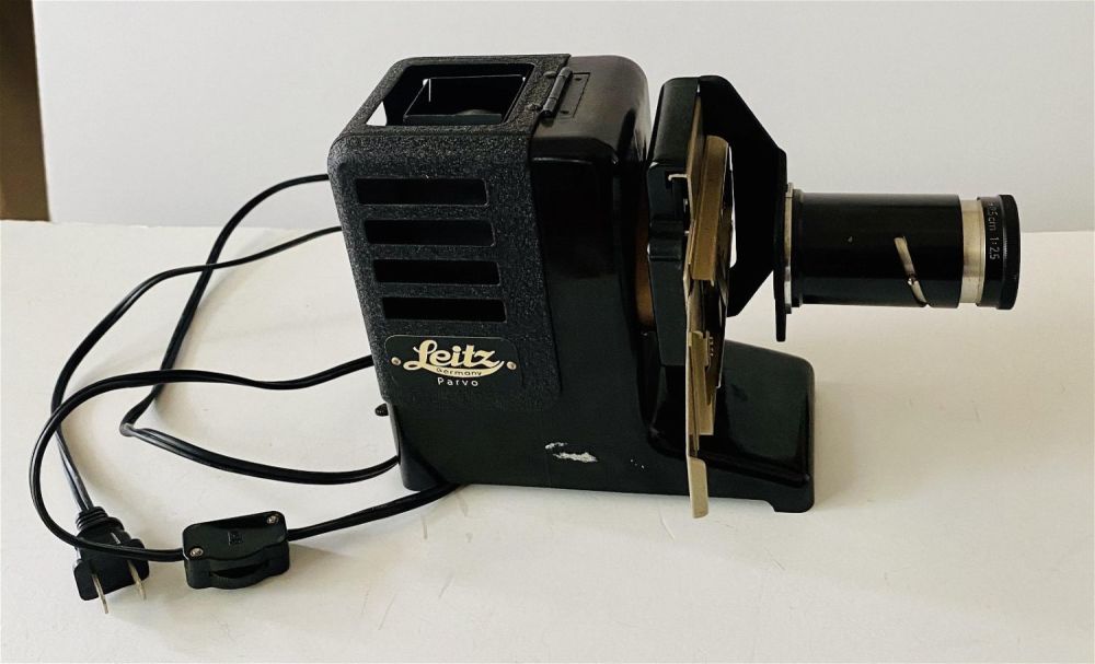 Lot 357: Antique Leica Leitz camera parvo