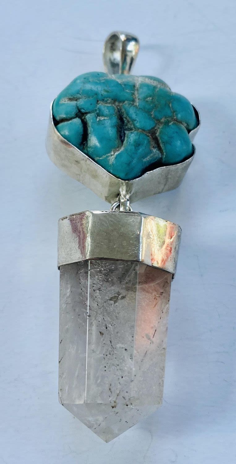 Lot 377: Turquoise nugget quartz point pendant