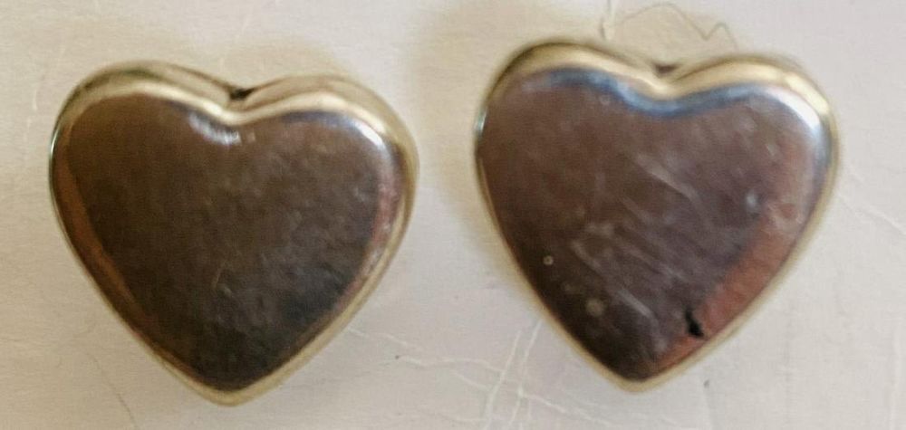 Lot 422: Sterling heart earrings /Mexico