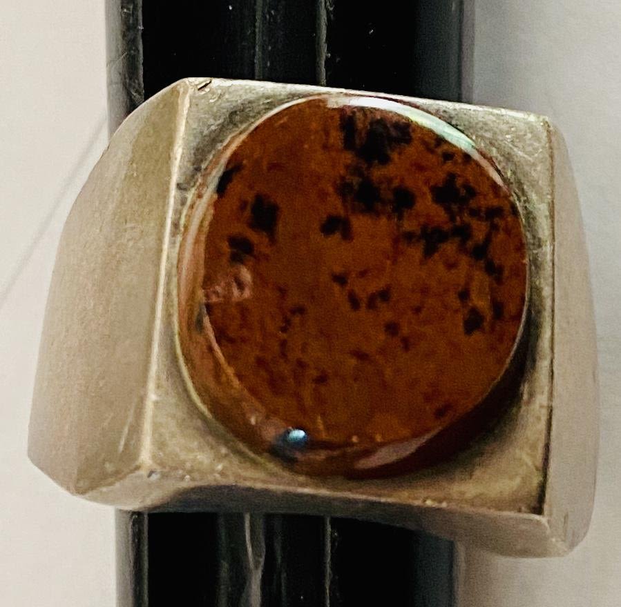 Lot 434: Sterling vintage ring gemstone