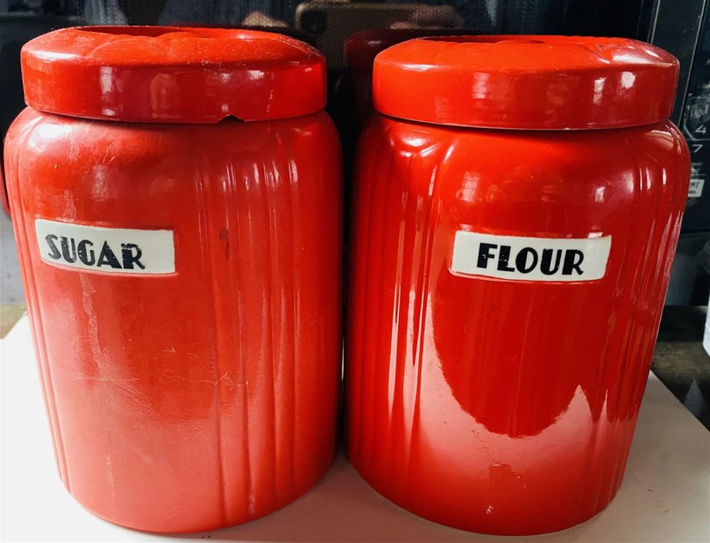 Lot 439: 2 Hall vintage Radiance canisters -red