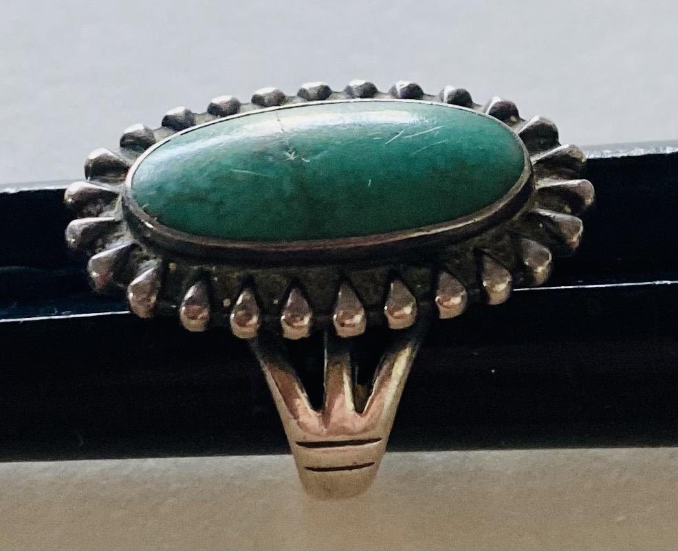 Lot 440: Sterling American Indian turquoise ring vintage