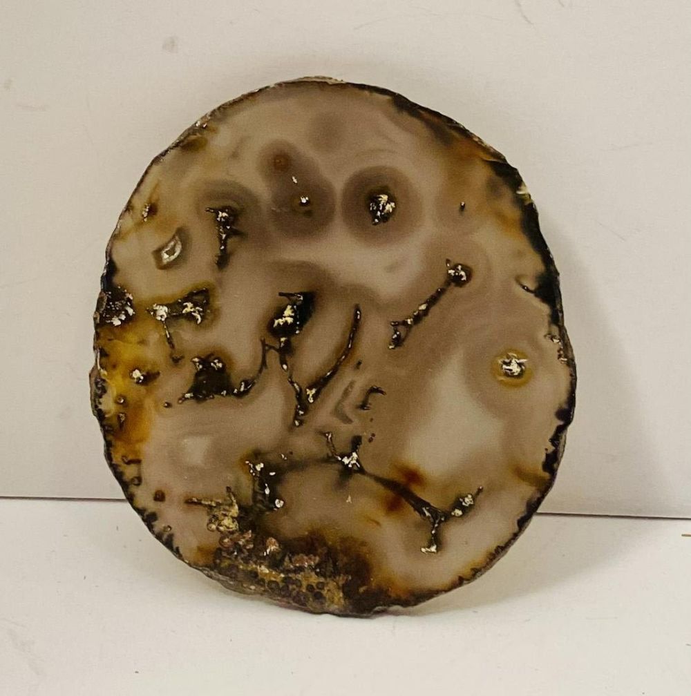 Lot 279: Sliced agate specimen 6-7 inches