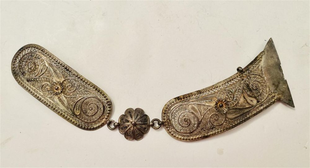 Lot 77: Filigree silver large antique buckle