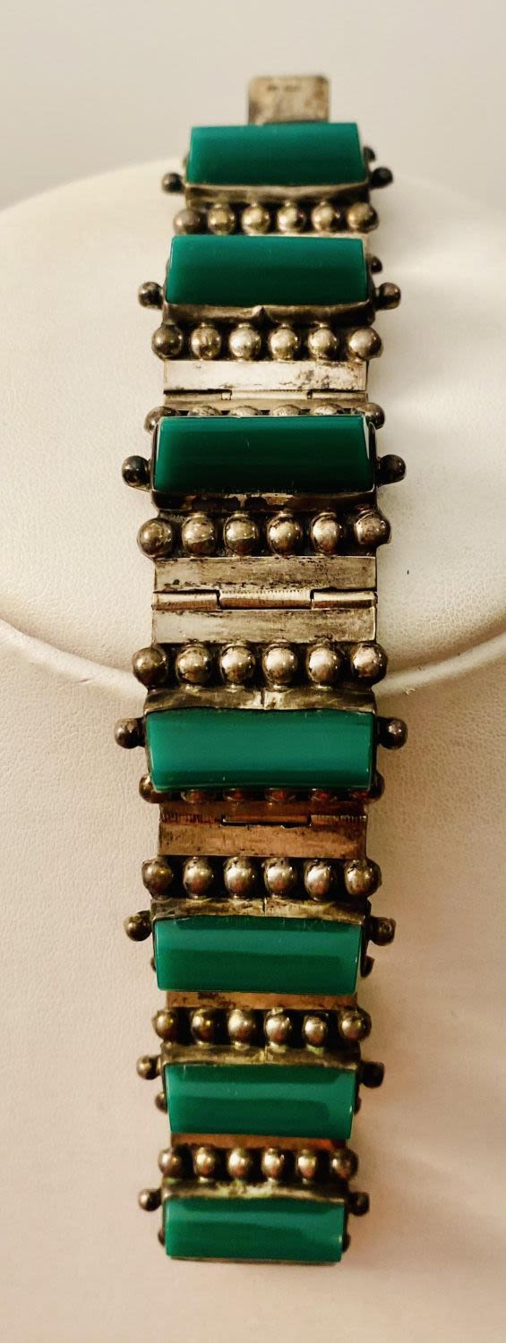 Lot 93: Vintage Mexican Sterling crysoprase bracelet signed