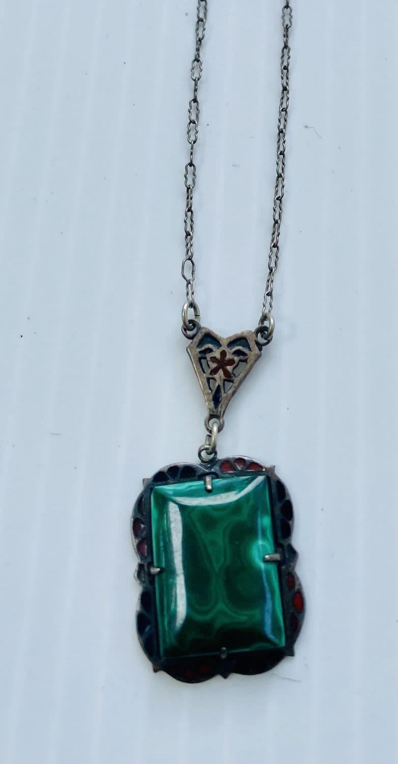 Lot 343: Malachite antique necklace with chain