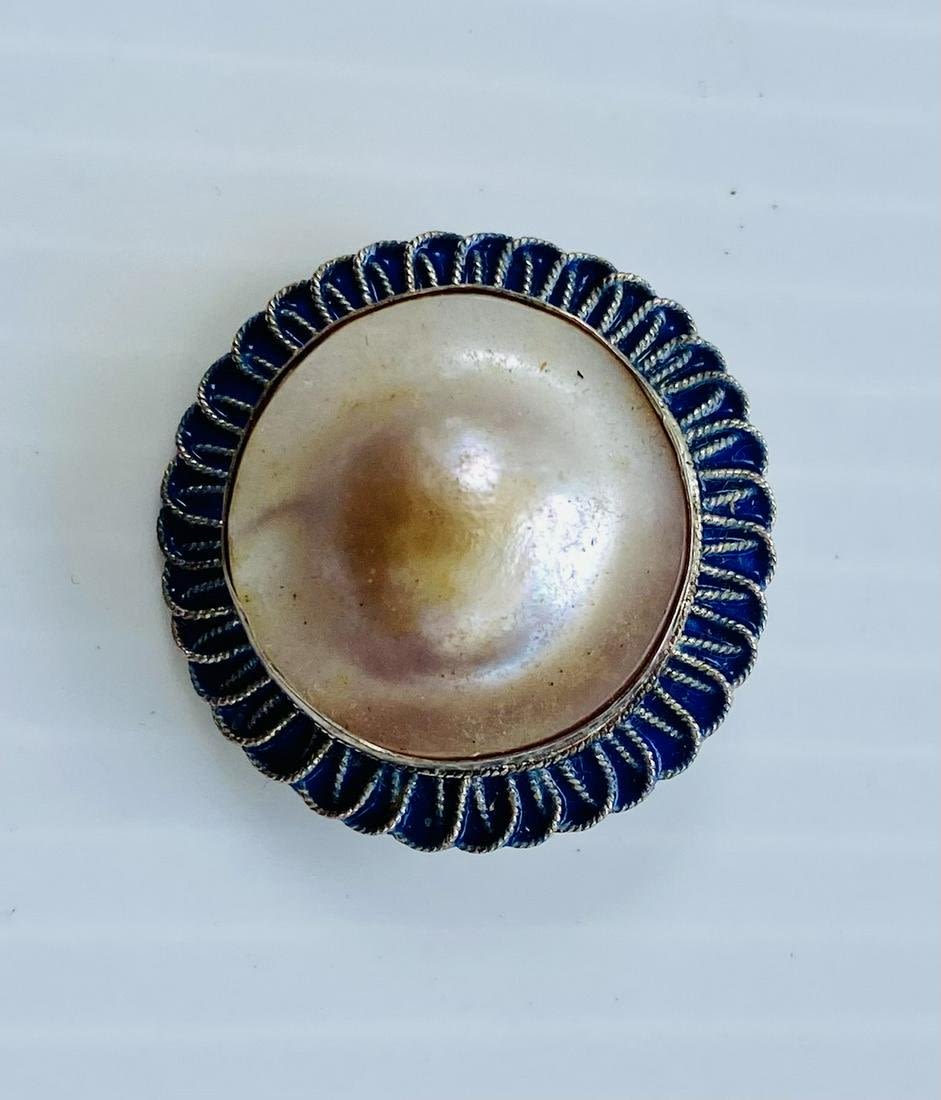 Lot 366: Large blister pearl enamel pin pendant