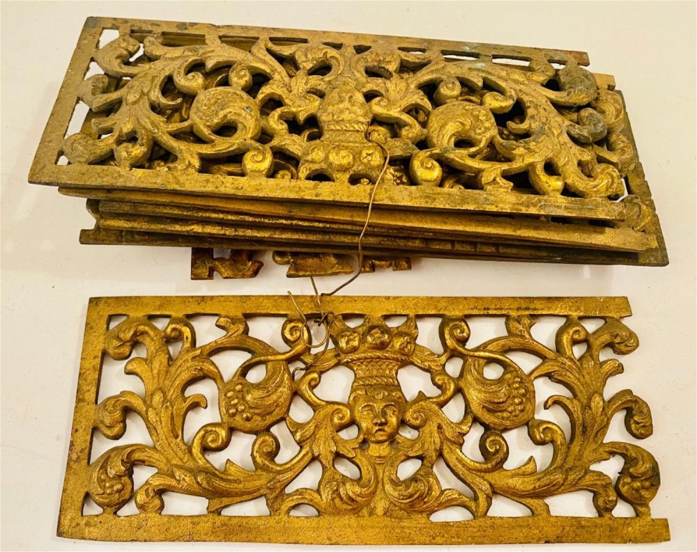 Lot 333: Bronze antique accessorie decorative edging