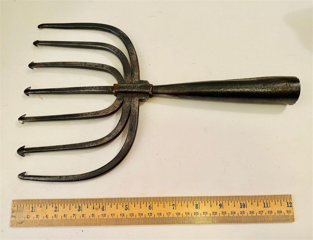 Lot 429: Antique eel spear hand forged.