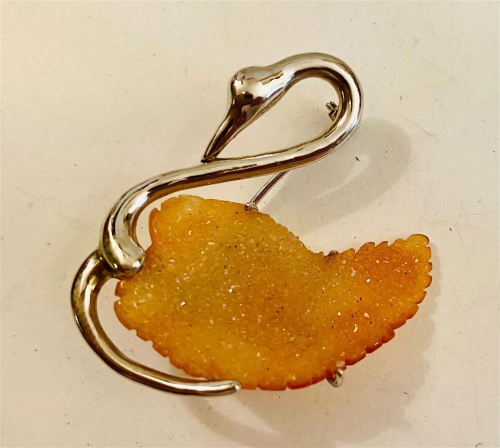 Lot 488: Sterling swan druzy brooch