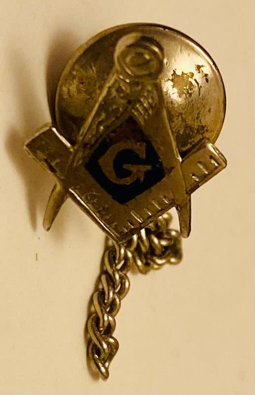 Lot 254: Gold fraternal key marked 10k - Wingate