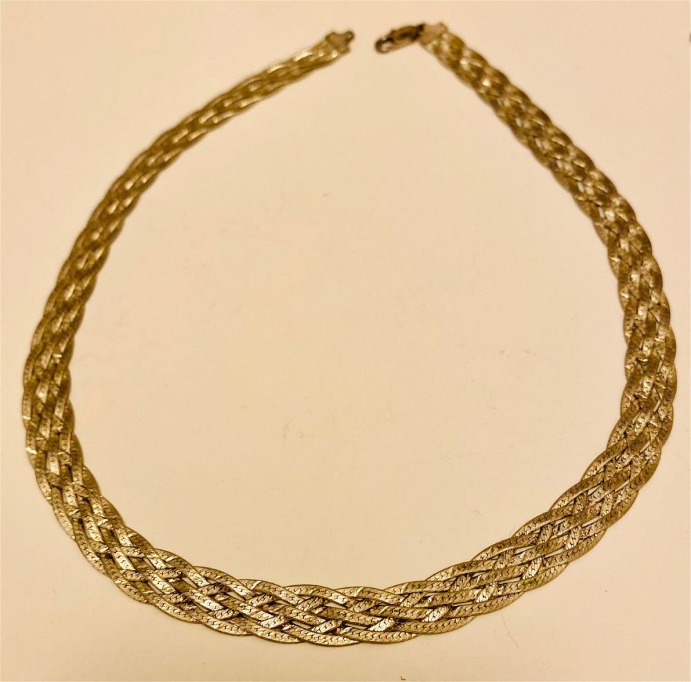 Lot 255: Sterling braided vintage chain Italy