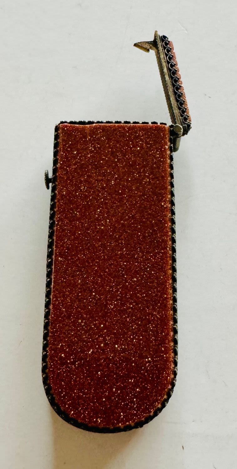 Lot 305: Goldstone snuff box antique custom
