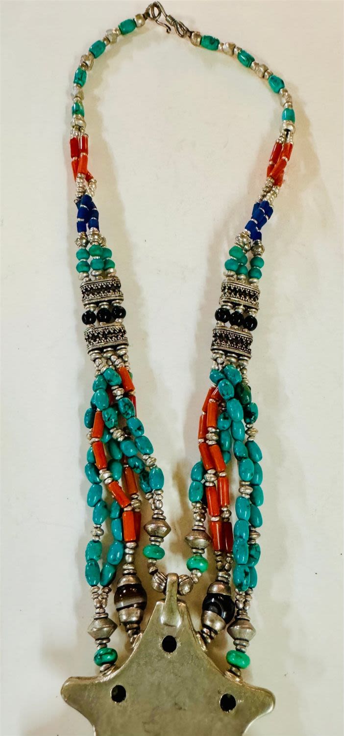 Lot 333: Tribal gemstone necklace with turquoise