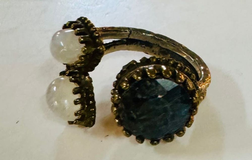 Lot 342: Moonstone vermeil sapphire ring
