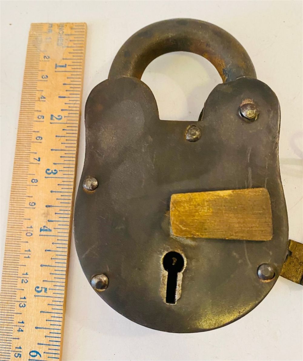Lot 469: Brass lock large with keys