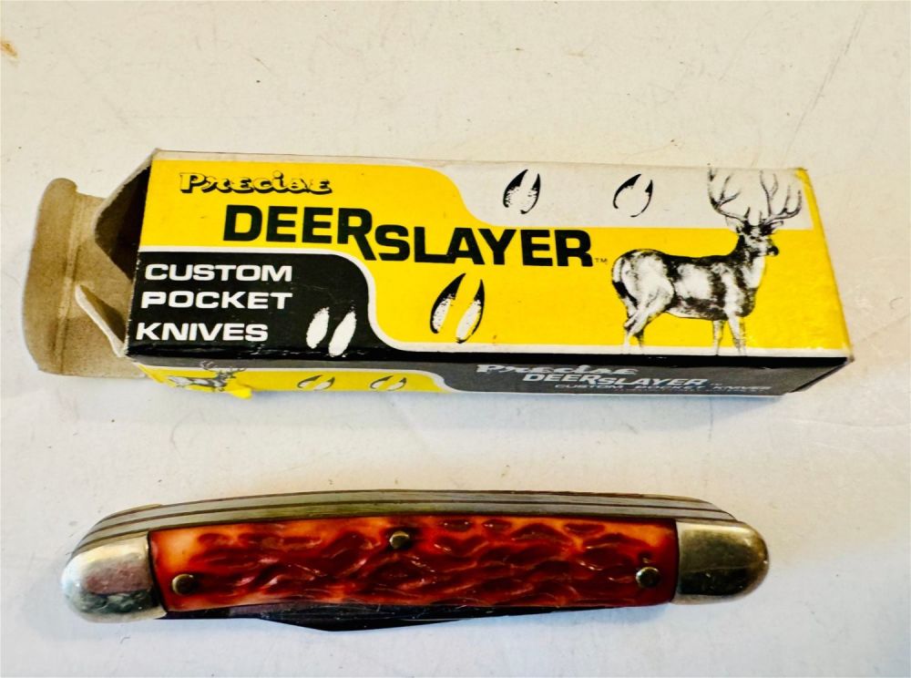 Lot 203: Vintage precise silver Eagle pocketknife