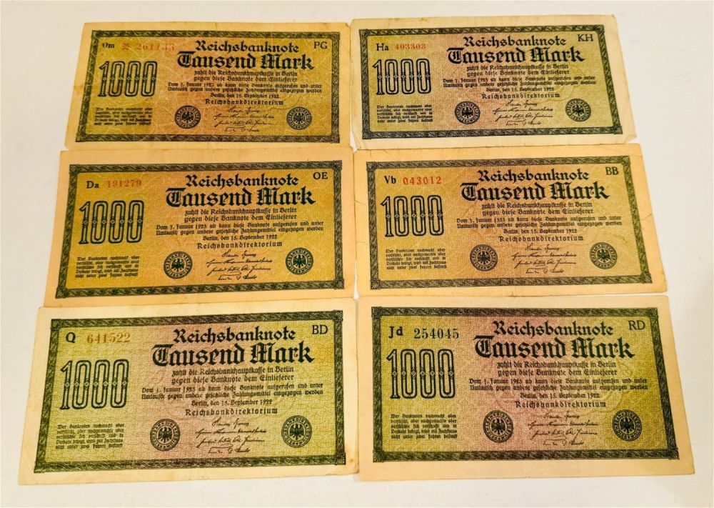 Lot 403: 6 1000 mark German paper currency
