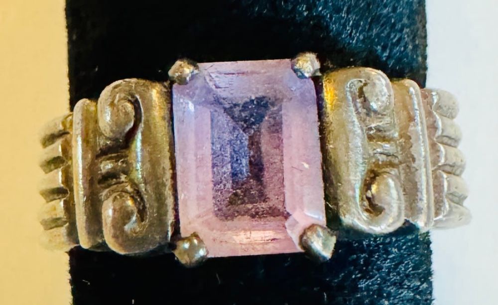 Lot 310: Sterling amethyst ring vintage