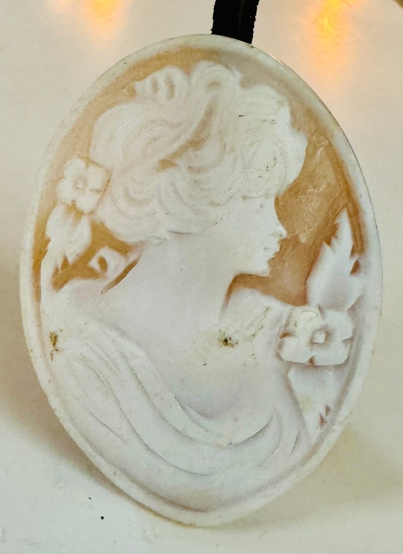 Lot 397: Cameo hand carved large signed on back