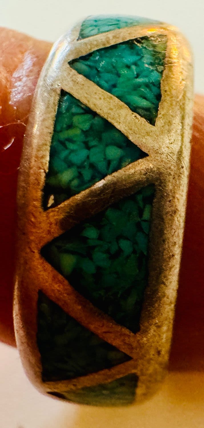 Lot 436: Sterling inlay turquoise band vintage ring