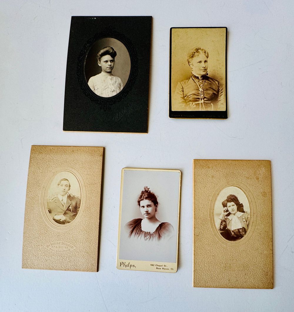 Lot 166: 5 old pictures studio portraits