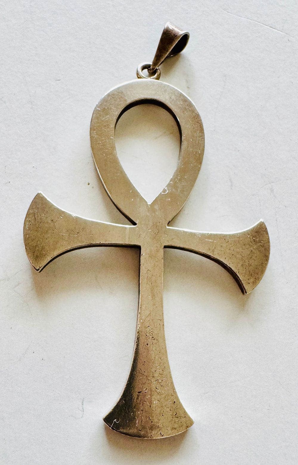 Lot 172: VIntage Egyptian Ankh pendant sterling