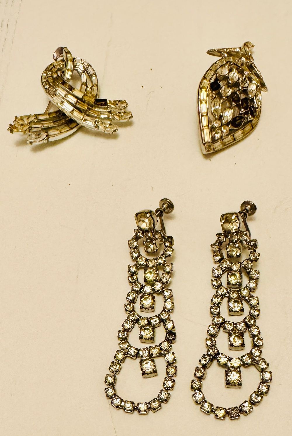 Lot 233: Rhinestone pins/earrings