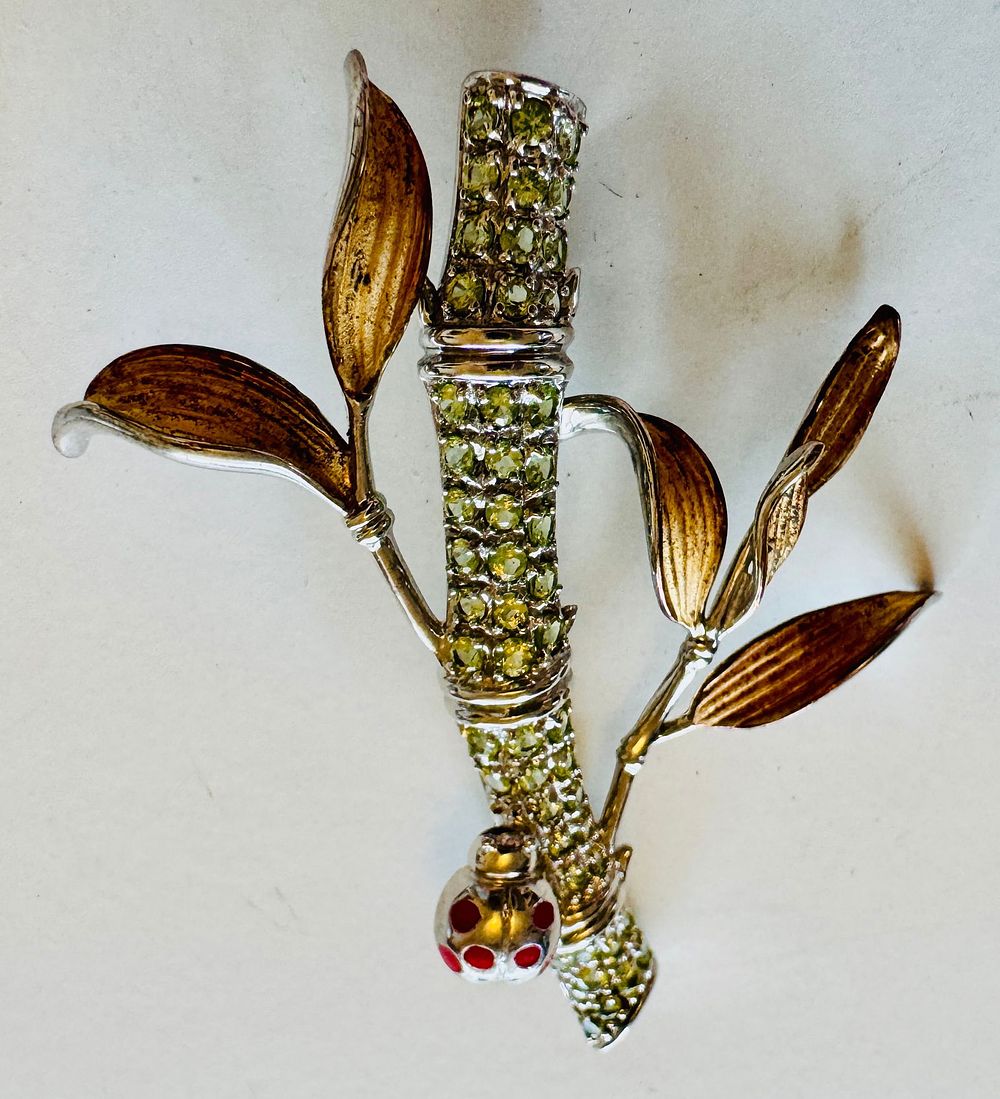 Lot 279: Sterling vermeil ladybug pin