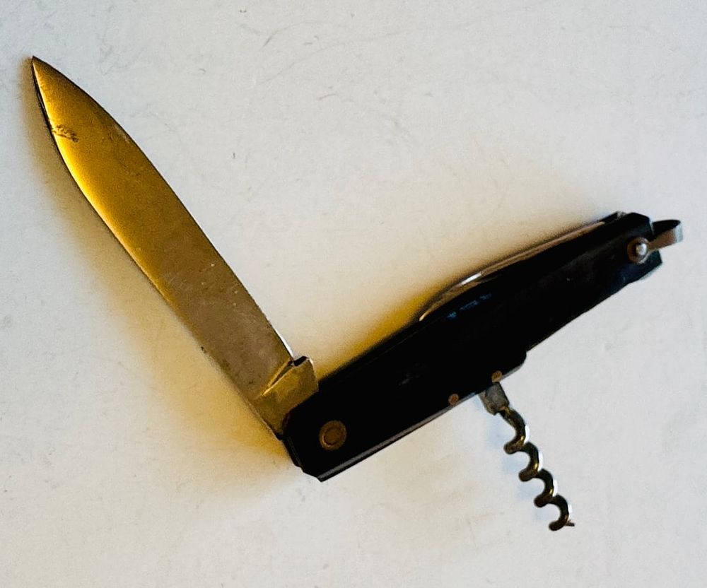Lot 314: Lourdes old pocket knife with 2 blades/corkscrew