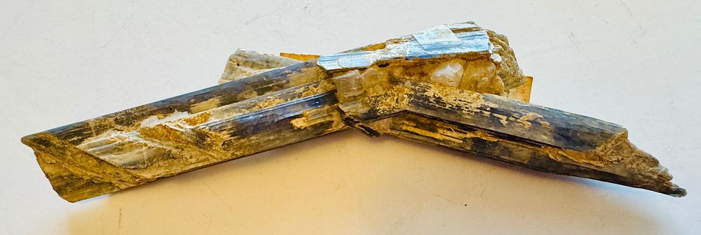 Lot 316: Kyanite mineral specimen blue