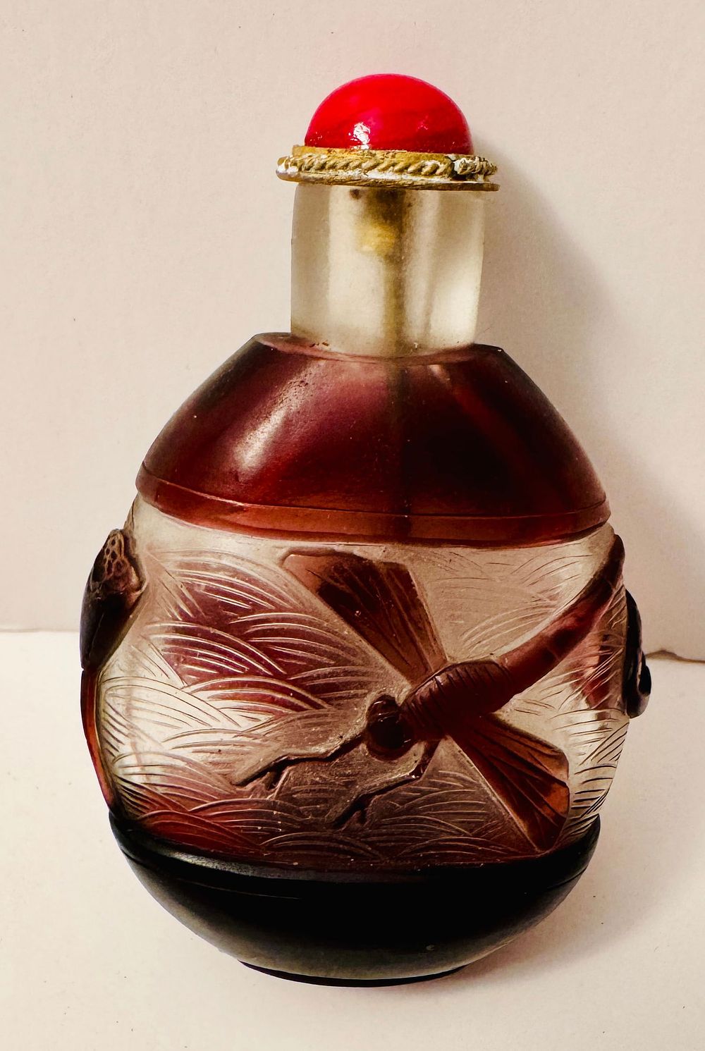 Lot 319: Peking glass bottle with dragonfly