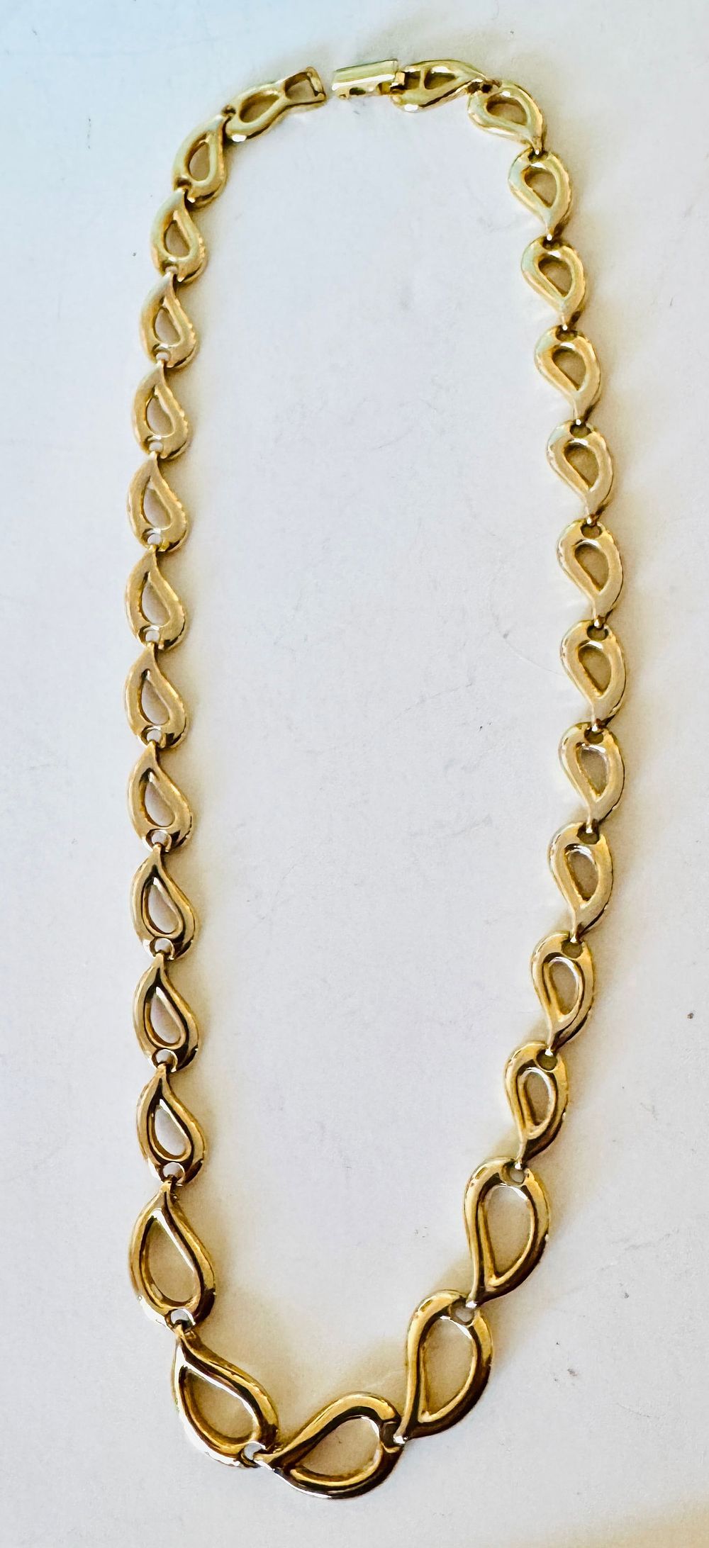 Lot 345: Gold fill link chain