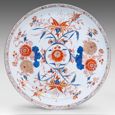 A Chinese Imari 'Flower Garden' plate, Kangxi period, dia 38 cm. A Chinese Imari 'Flower 