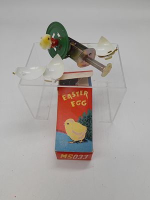 Chinese tin plate Easter chick toy. requires a little attention