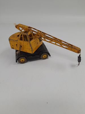 Dinky 972 crane