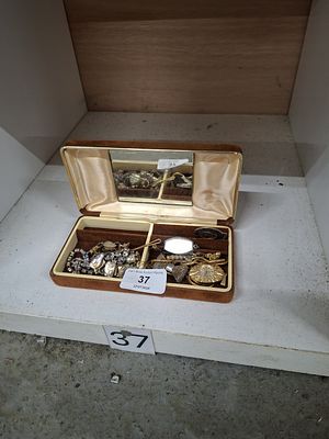 jew box + contents
