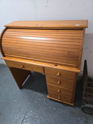 roll-top pine desk