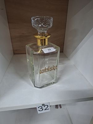 glass whiskey decanter