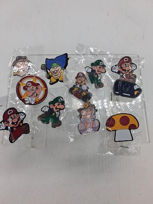 Nintendo Super Mario enamel badges 1992