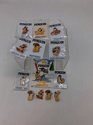 Penguin Biscuit set of 8 -badges