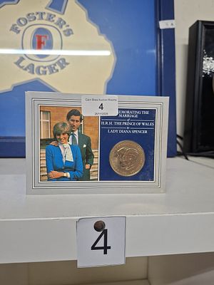 Charles + Diana crown / 25p mint condition