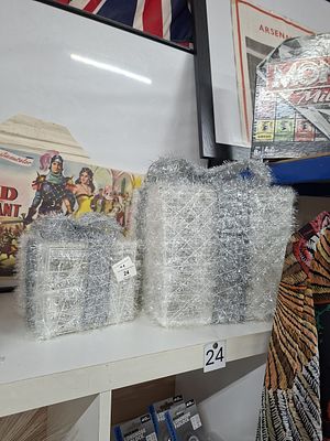 3x Xmas lights presents