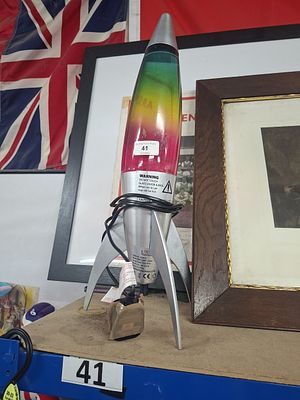 rocket shape lava lamp UNABLE TO POST