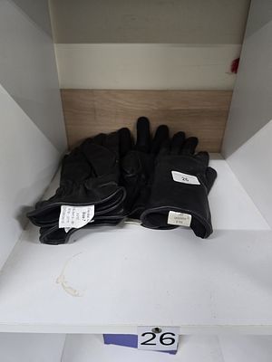 2 pairs combat gloves size 7-8