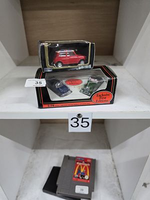 1:76 scale triumph + mini