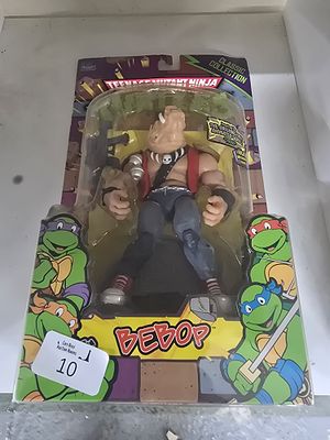 Playmates Toys Teenage Mutant Ninja Turtles Classic Collection Bebop Action Figure
